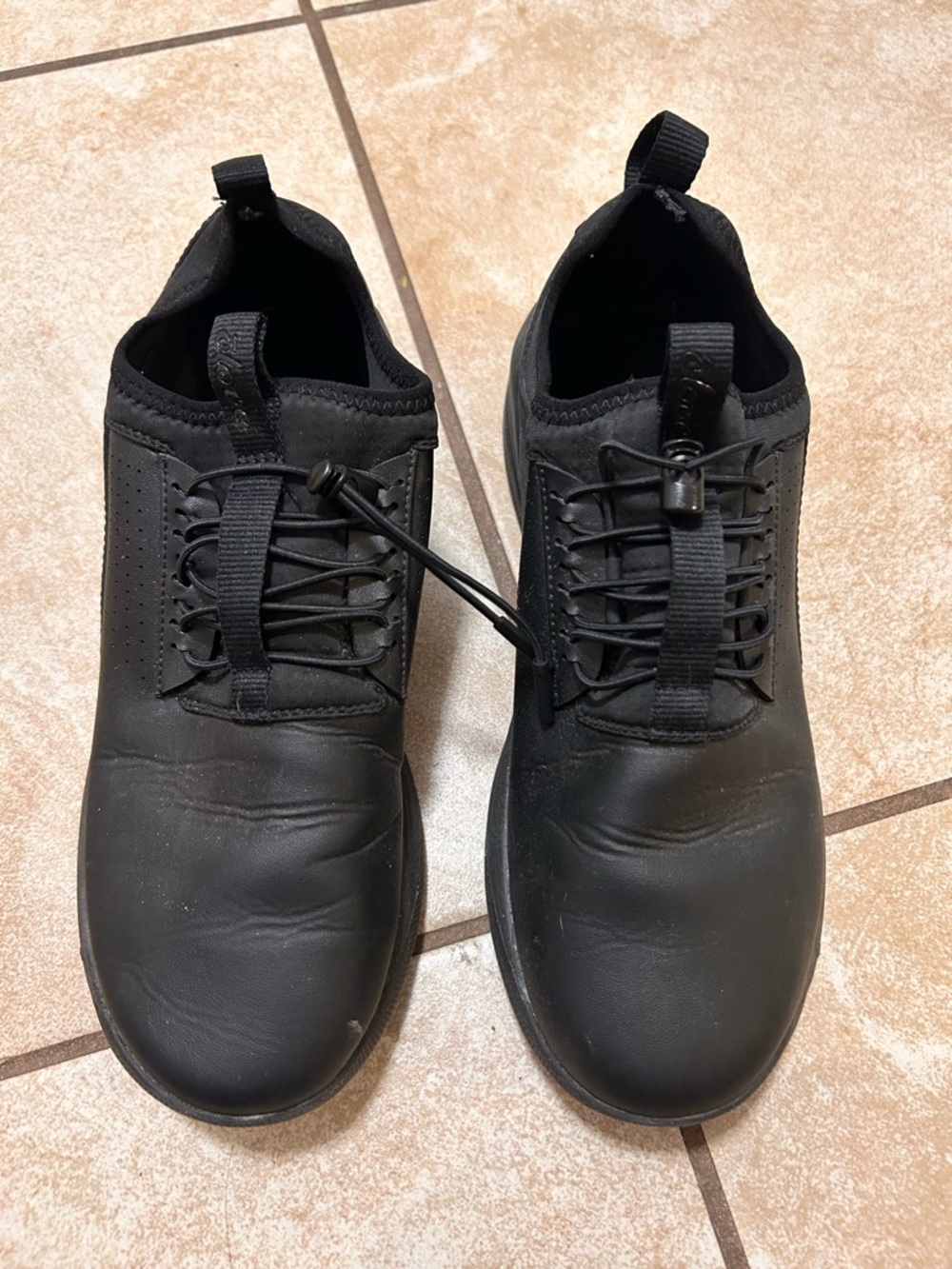 Men's Black Slip-On Lace Toggle Sneakers